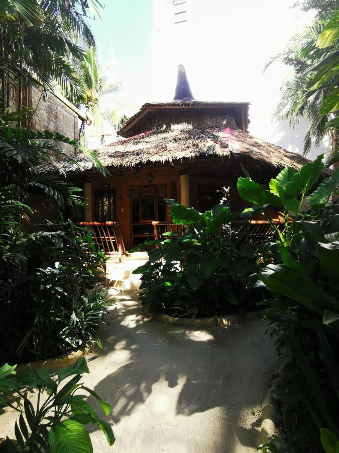 Reddoorz Premium @ Nigi Nigi Nu Noos Station 2 Boracay Hotel Balabag  Exterior photo